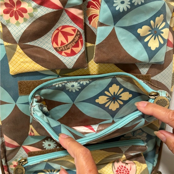 NWOT Multi-functional vinyl travel organizer by AMY BUTLER - Picture 6 of 13